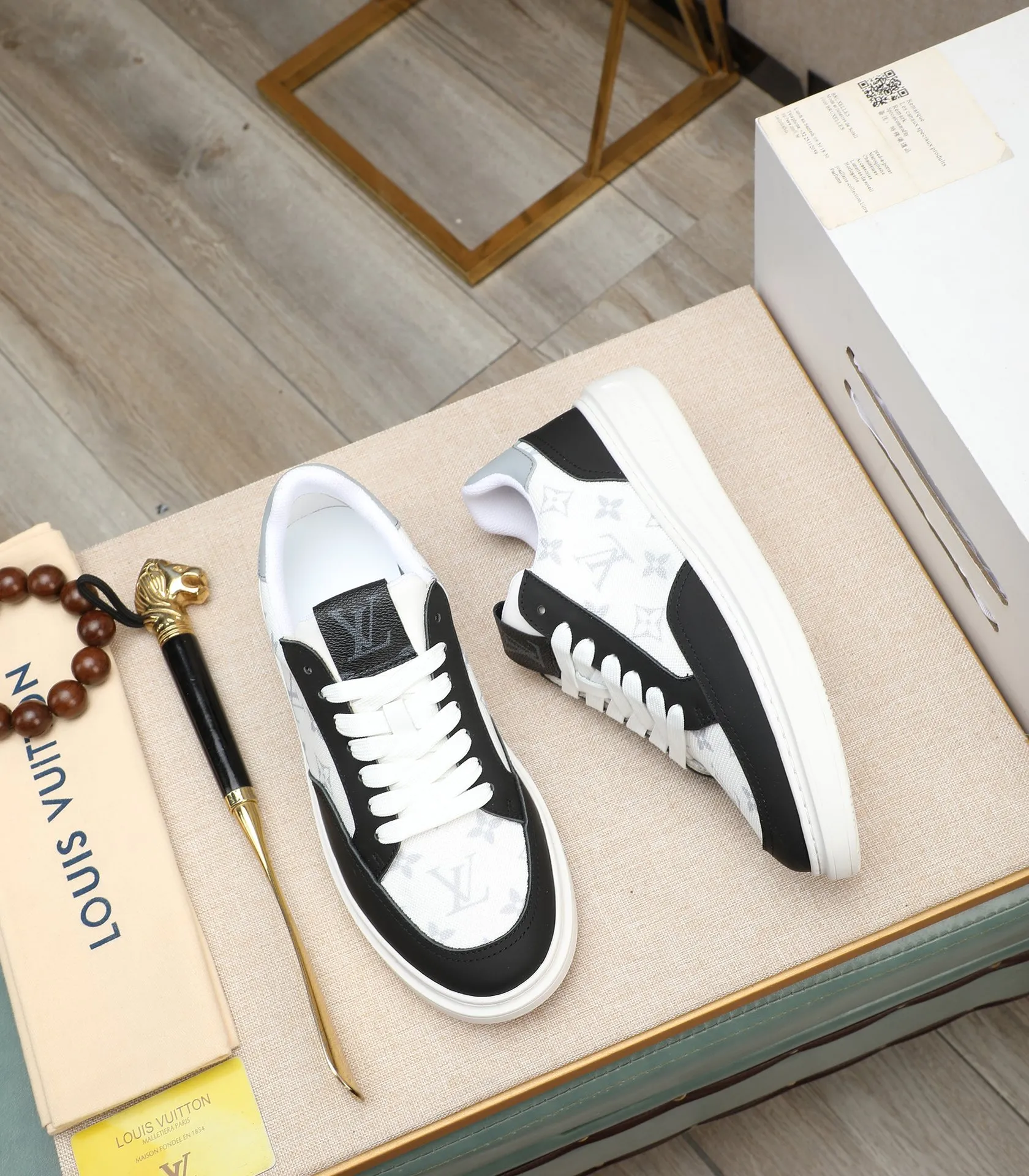 Men's shoes 💰540 💰(Niuli: full package) louis vuitton (Louis Vuitton/lv) top 🔍🔍 new models are on sale at the same time at the counter. The upper 🇮🇹 is imported from Italy, first-layer cowhide, and the lining is fully imported cowhide. 💪💪, completely 1⃣️ to 1 ⃣️Re-engraved🇮🇹💪💪, ⚠Sole: The original sole is specially provided by the original factory, the exclusive movable molded sole is super comfortable, ⚠The original factory follows the order, 🔍🔍high quality, you can enter and exit the counter at will, welcome to compare⚠. Code number:38-44